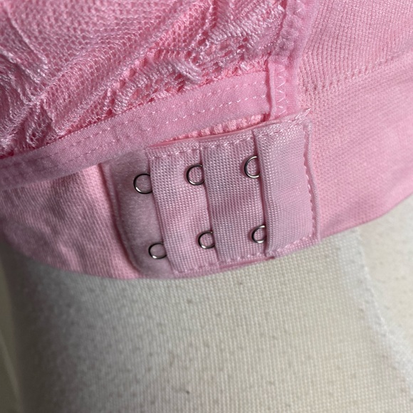 NWOT pink sports bra lace trim front wrap around closure adjustable stretch 2 XL - Picture 4 of 11